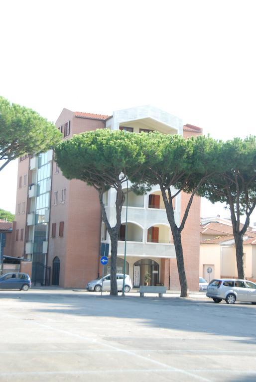 I Portici Appartamenti Marina di Grosseto Εξωτερικό φωτογραφία